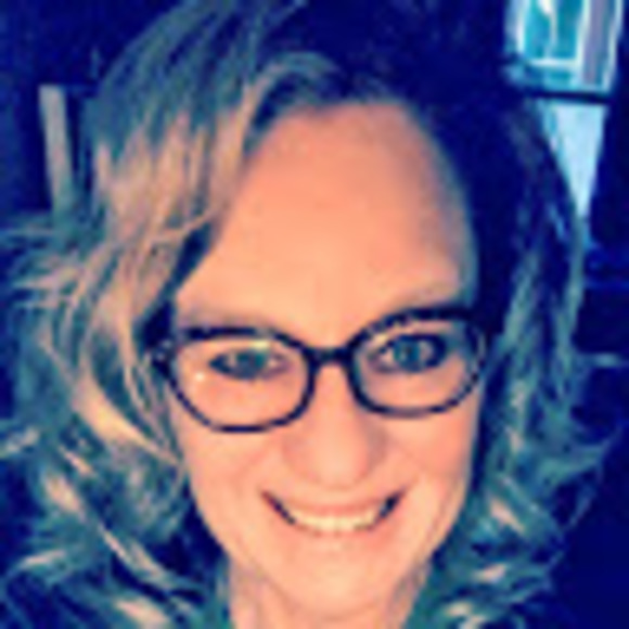 Meet your Posher, Colleen - Picture 1 of 1